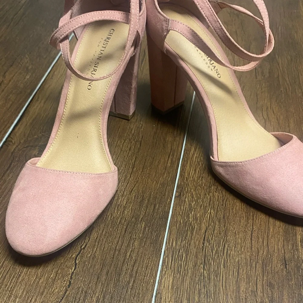 Christian Siriano elegant blush